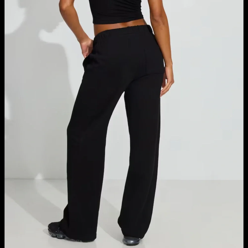 Garage UltraFleece Straight Leg Sweatpants Black NWT Size L - Picture 2 of 10